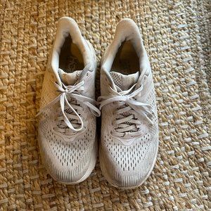 Hoka Clifton 7 Almond Mlik/Bronze Mesh